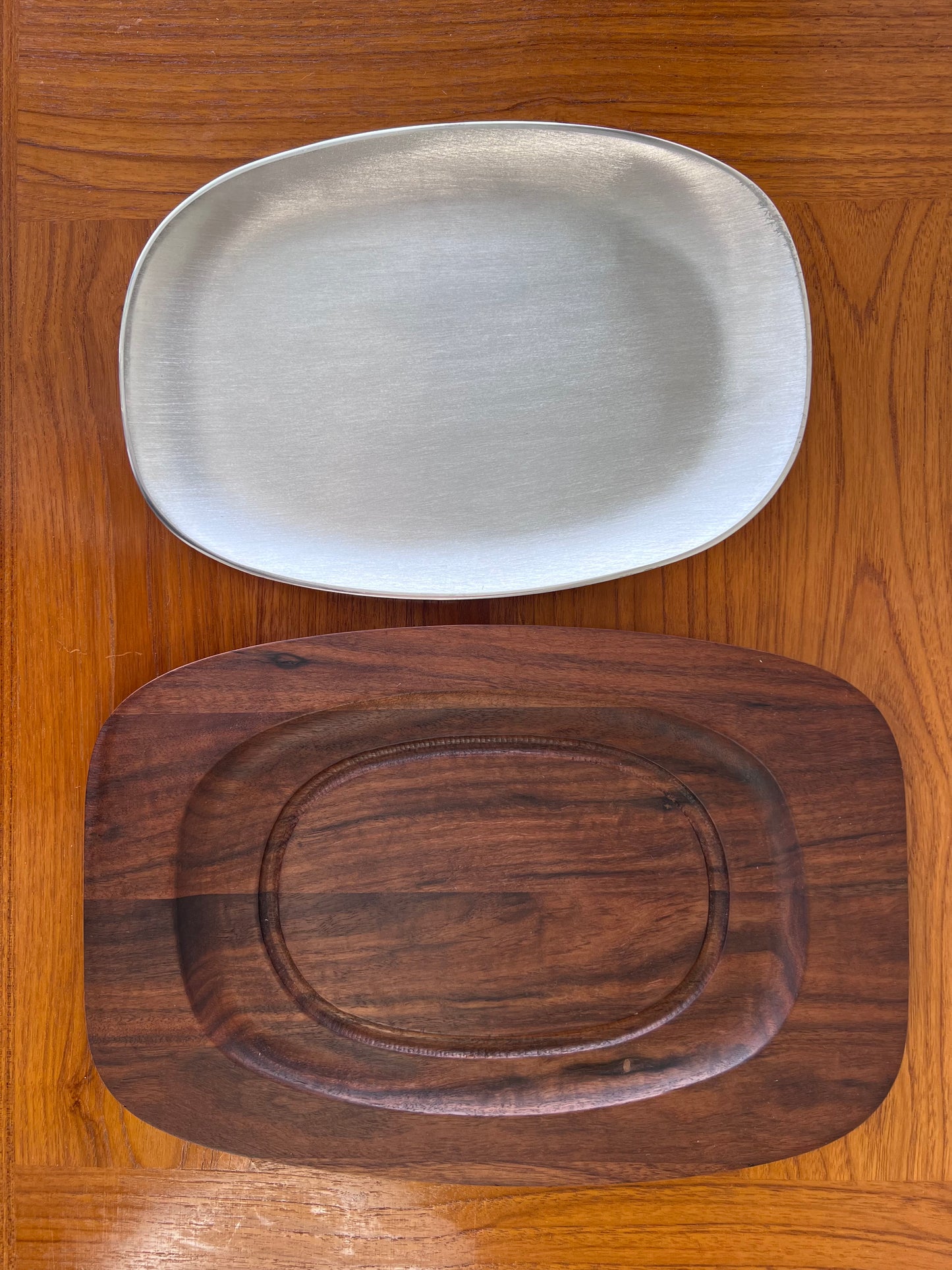 Gladmark Walnut and Stainless Sizzler Plate