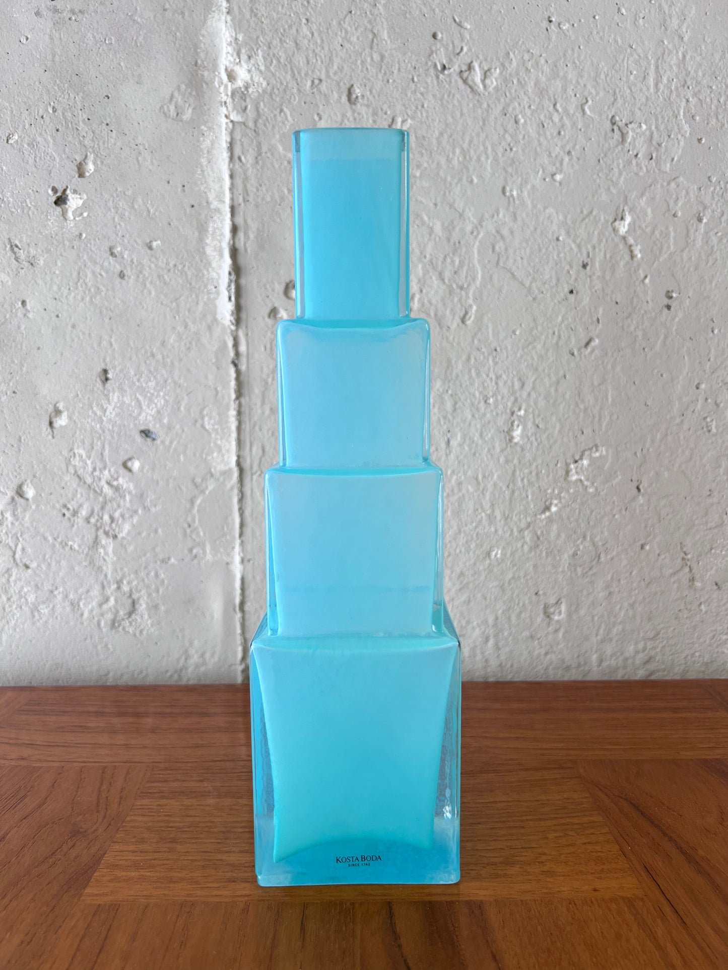 Kosta Boda Metropolis Glass Vase - Aquamarine