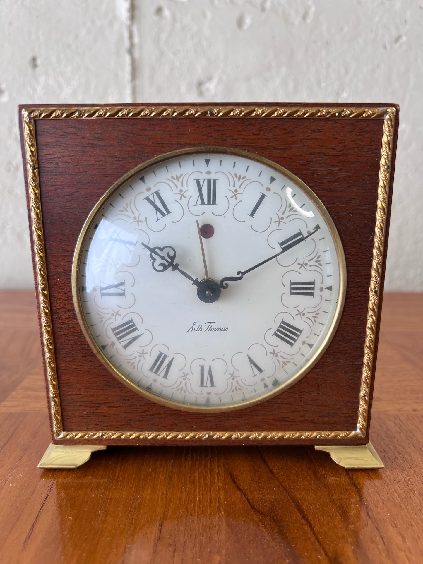 Seth Thomas Poise E 861-000 Wood Clock