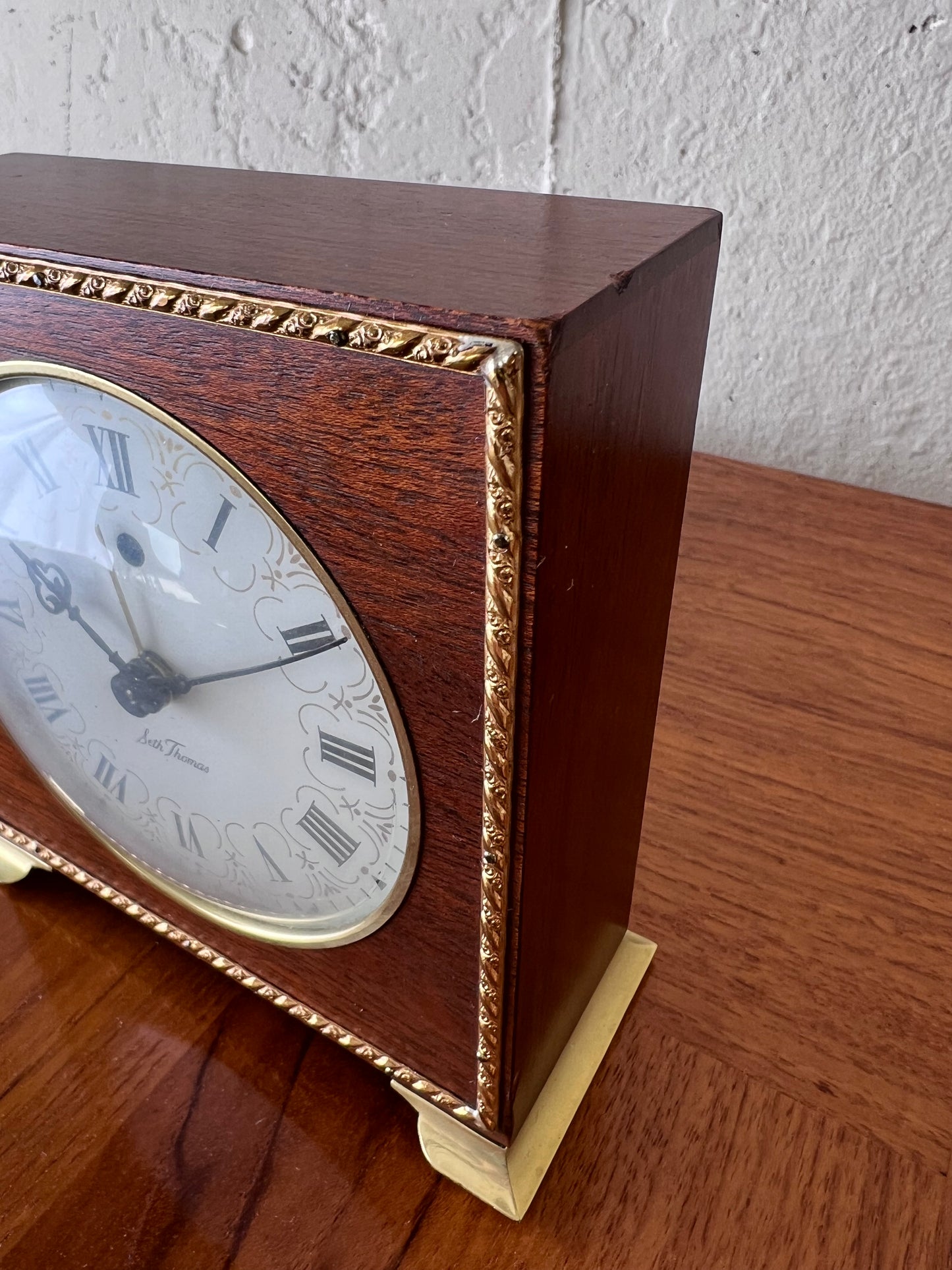 Seth Thomas Poise E 861-000 Wood Clock